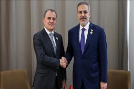 Хакан Фидан позвонил Джейхуну Байрамову