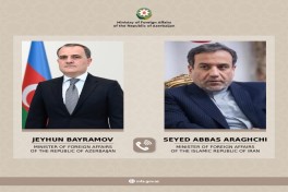 Байрамов осудил атаки беспилотников в разговоре с Арагчи 