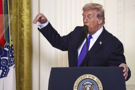 Трамп назвал Испанию страной-неудачником