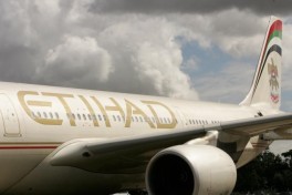 Etihad Airways частично возобновит авиарейсы из Абу-Даби