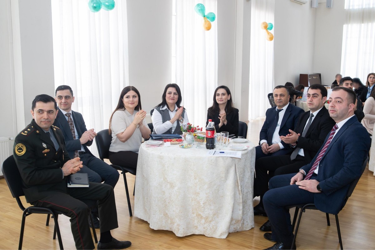 В Баку организовали встречу детей с осужденными матерями по случаю 8 Марта-ФОТО 