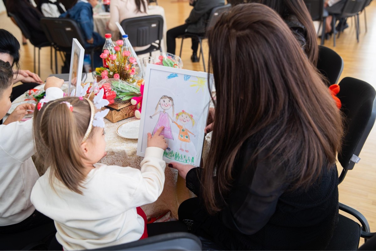 В Баку организовали встречу детей с осужденными матерями по случаю 8 Марта-ФОТО 