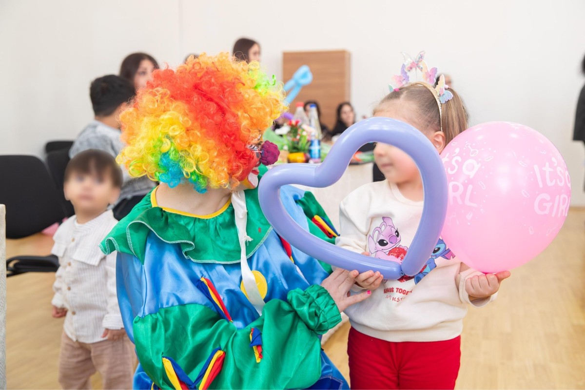 В Баку организовали встречу детей с осужденными матерями по случаю 8 Марта-ФОТО 