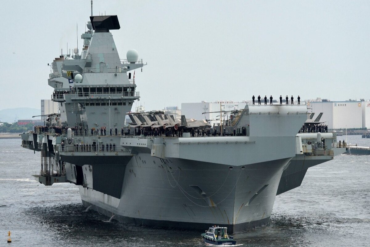 Британия привела авианосец Prince of Wales в готовность для отправки на Ближний Восток