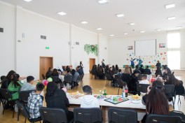 В Баку организовали встречу детей с осужденными матерями по случаю 8 Марта-ФОТО 