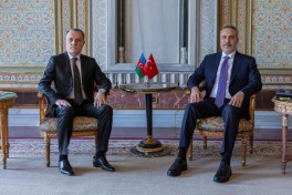 В Стамбуле состоялись переговоры глав МИД Азербайджана и Турции 