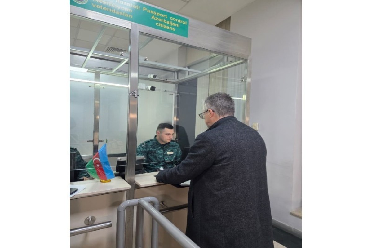 Азербайджан продолжает помощь в эвакуации иностранных граждан из Ирана -ФОТО 