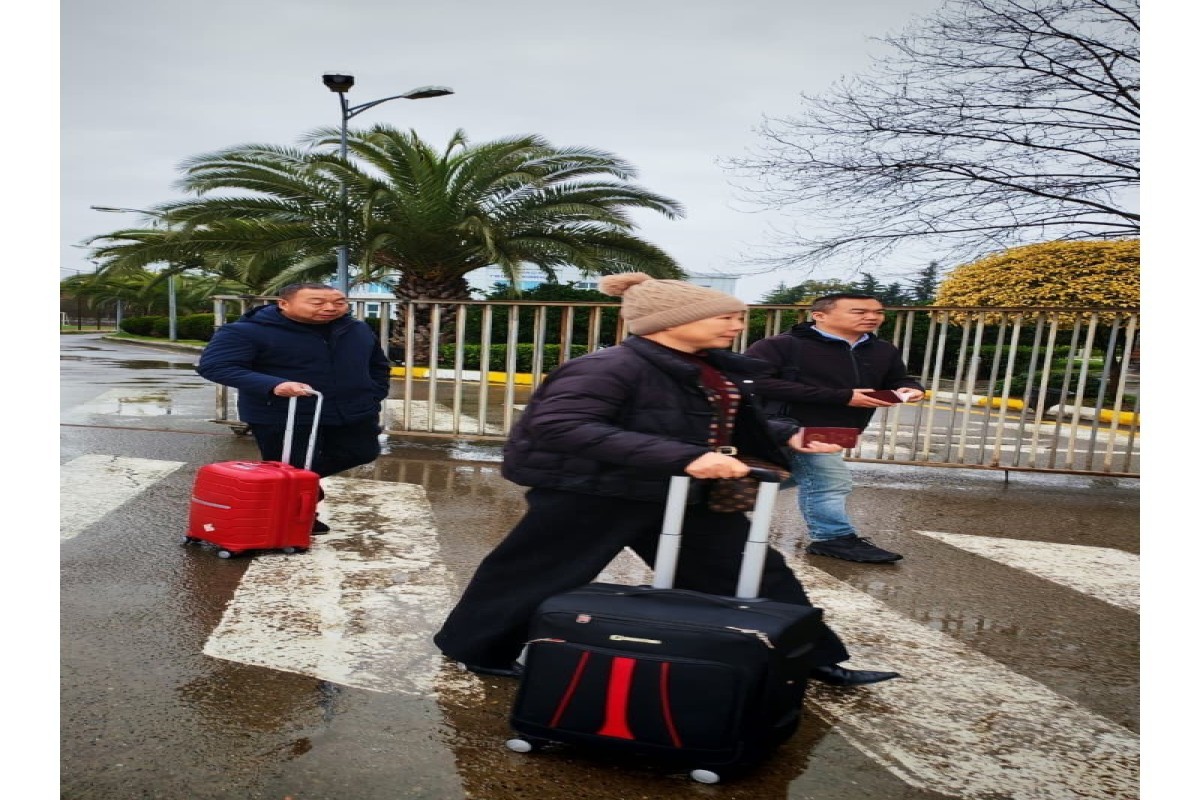 Азербайджан продолжает помощь в эвакуации иностранных граждан из Ирана -ФОТО 