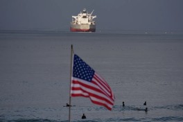 СМИ: США рассматривают возможность смягчения нефтяных санкций против РФ
