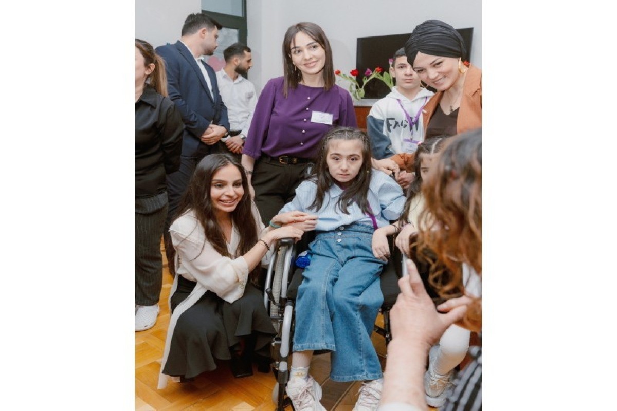 Лейла Алиева, Арзу Алиева и Алена Алиева посетили Центр «Поддержка жизни»-ФОТО 