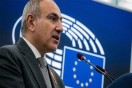 Пашинян: Армяне, покинувшие Карабах, должны жить в Армении