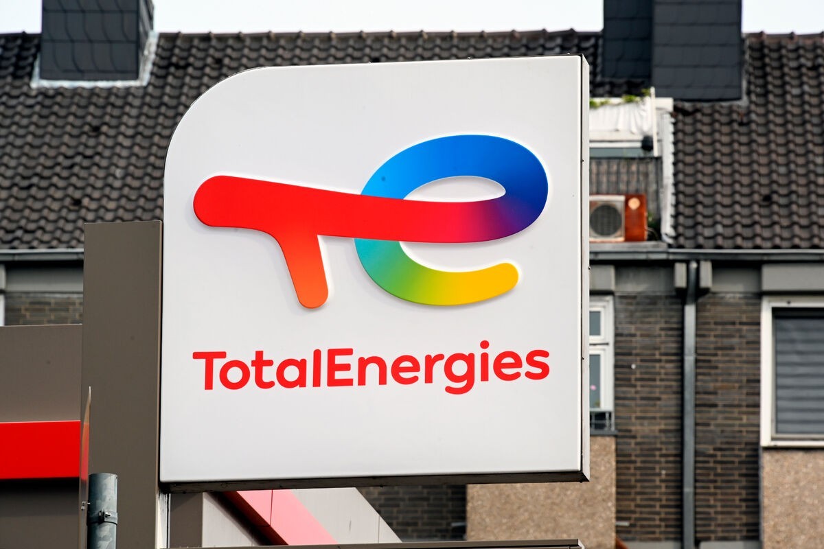 TotalEnergies остановила добычу в Катаре, Ираке и на шельфе ОАЭ