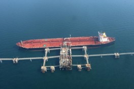 В Ираке приостановили работу нефтяных портов после атак на танкеры