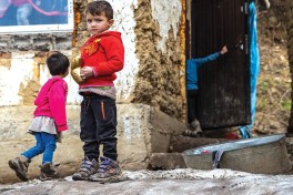 За использование детей для попрошайничества будет грозить арест и штраф  