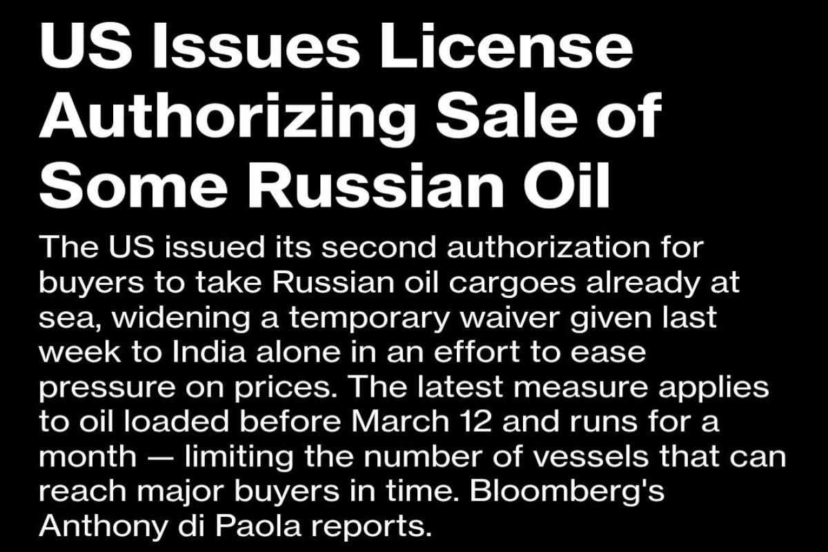 Bloomberg: США разрешили закупку 19 млн баррелей российской нефти