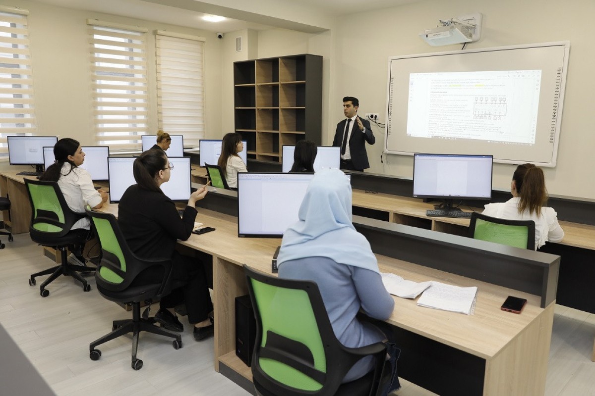 В Азербайджане расширят список актуальных профессий за счет «зеленой экономики»