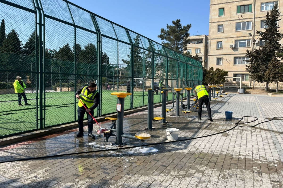 В столице продолжаются весенние работы по озеленению и уборке-ФОТО 