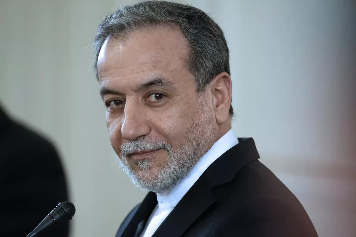 Арагчи назвал «жалким зрелищем» политику США по российской нефти