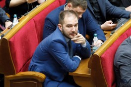 До 60 депутатов Рады написали заявления о сложении полномочий