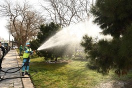 В столице продолжаются весенние работы по озеленению и уборке-ФОТО 