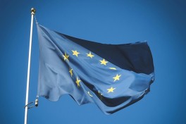 Евросоюз продлил действие черного списка для России