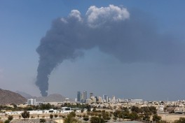 Иранский беспилотник ударил по НПЗ в Абу-Даби