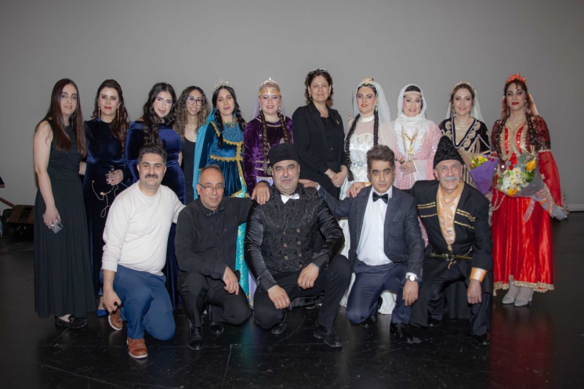 В Канаде показали современную постановку «Аршин мал алан»-ФОТО 