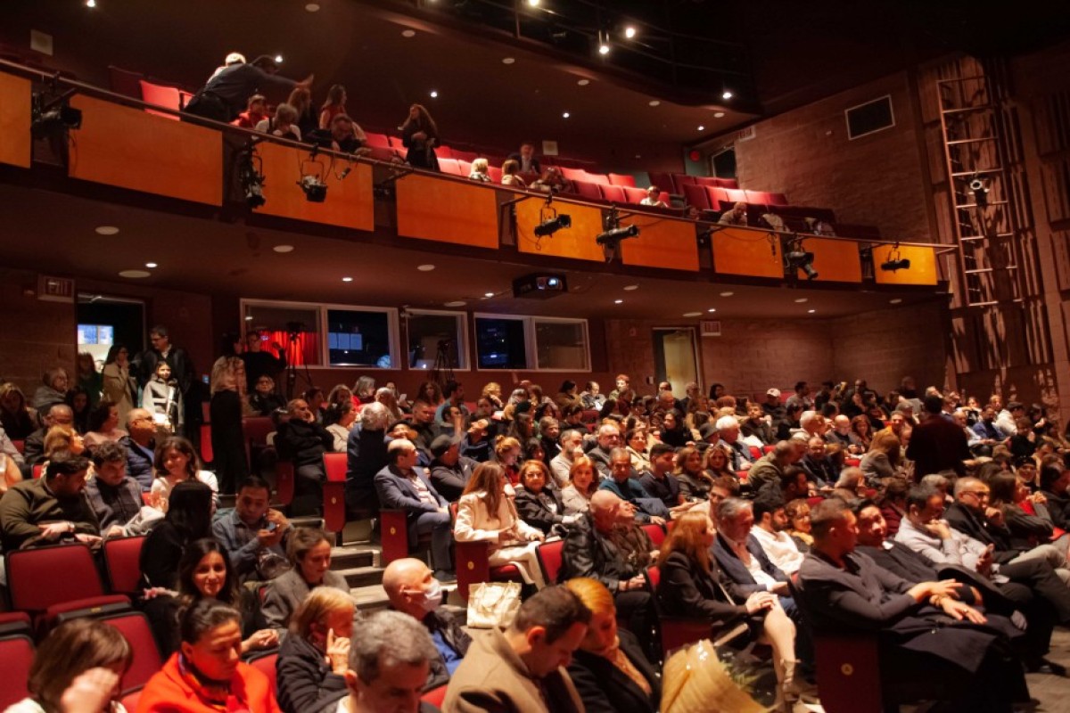 В Канаде показали современную постановку «Аршин мал алан»-ФОТО 