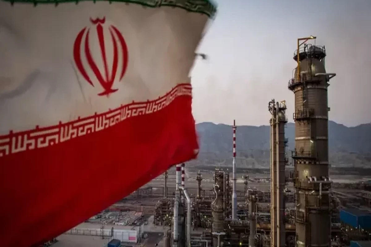 Иран приравнял связанные с США нефтяные объекты к военным базам