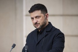 Зеленский заявил об отправке более 200 военных на Ближний Восток