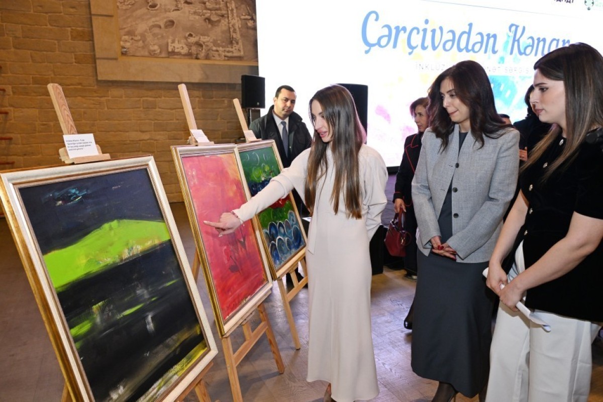 В Музее каменной летописи открылась инклюзивная художественная выставка "Вне рамок"