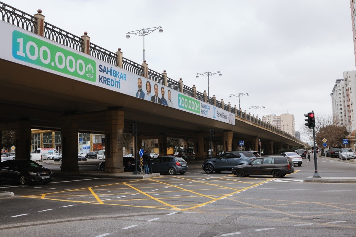 AYNA изменила схему движения на Тбилисском проспекте
-ФОТО 