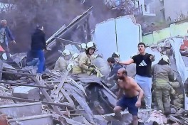 В Стамбуле обрушился жилой дом, есть пострадавшие 
-ОБНОВЛЕНО 