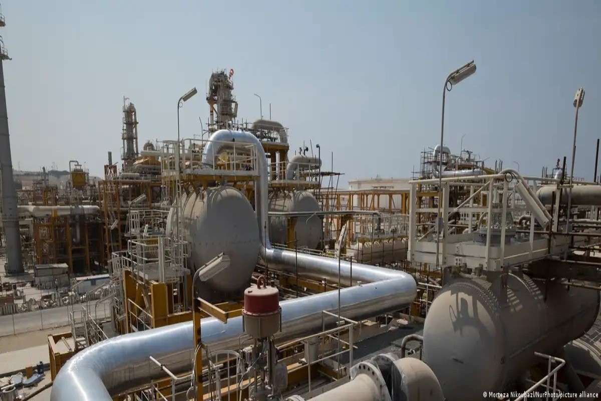 Пауза в ударах по Ирану обрушила нефтяные котировки