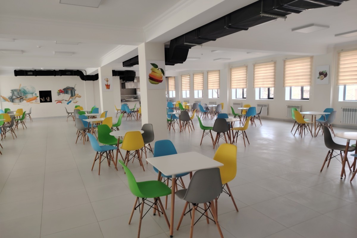 Журналистам показали новый лицей в Шамахы-ФОТО 