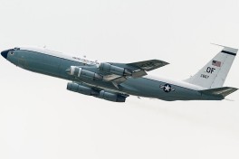 Американский бомбардировщик экстренно подал сигнал тревоги