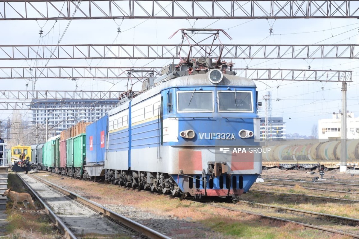 Через Азербайджан в Армению отправят пять вагонов пшеницы