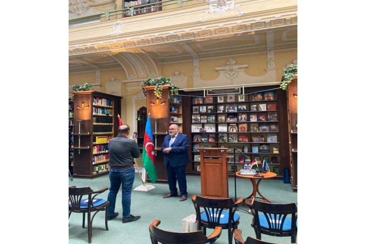 В Венгрии представили азербайджанскую литературу-ФОТО 