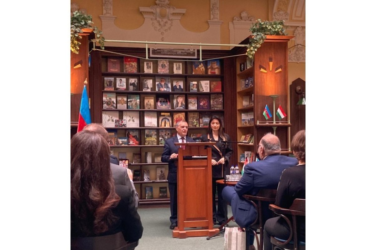 В Венгрии представили азербайджанскую литературу-ФОТО 