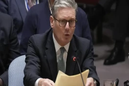 Стармер: Лондон работает с партнерами над планом по открытию Ормузского пролива