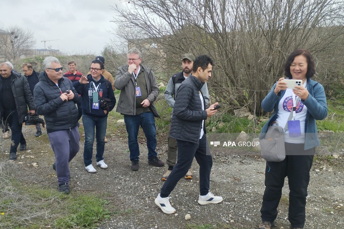 Иностранные туристы посетили Джума-мечеть и Музей хлеба в Агдаме -ФОТО -ОБНОВЛЕНО 