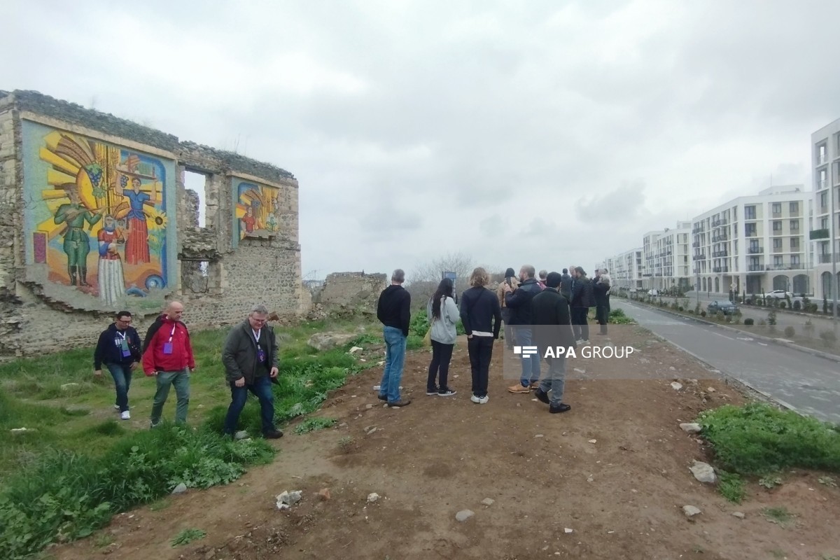 Иностранные туристы посетили Джума-мечеть и Музей хлеба в Агдаме -ФОТО -ОБНОВЛЕНО 