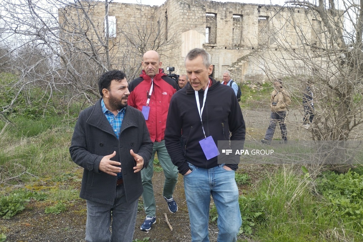 Иностранные туристы посетили Джума-мечеть и Музей хлеба в Агдаме -ФОТО -ОБНОВЛЕНО 