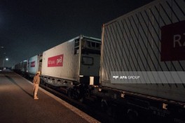 Состав с гумпомощью РФ для Ирана, прибыла на станцию Астара-ФОТО 