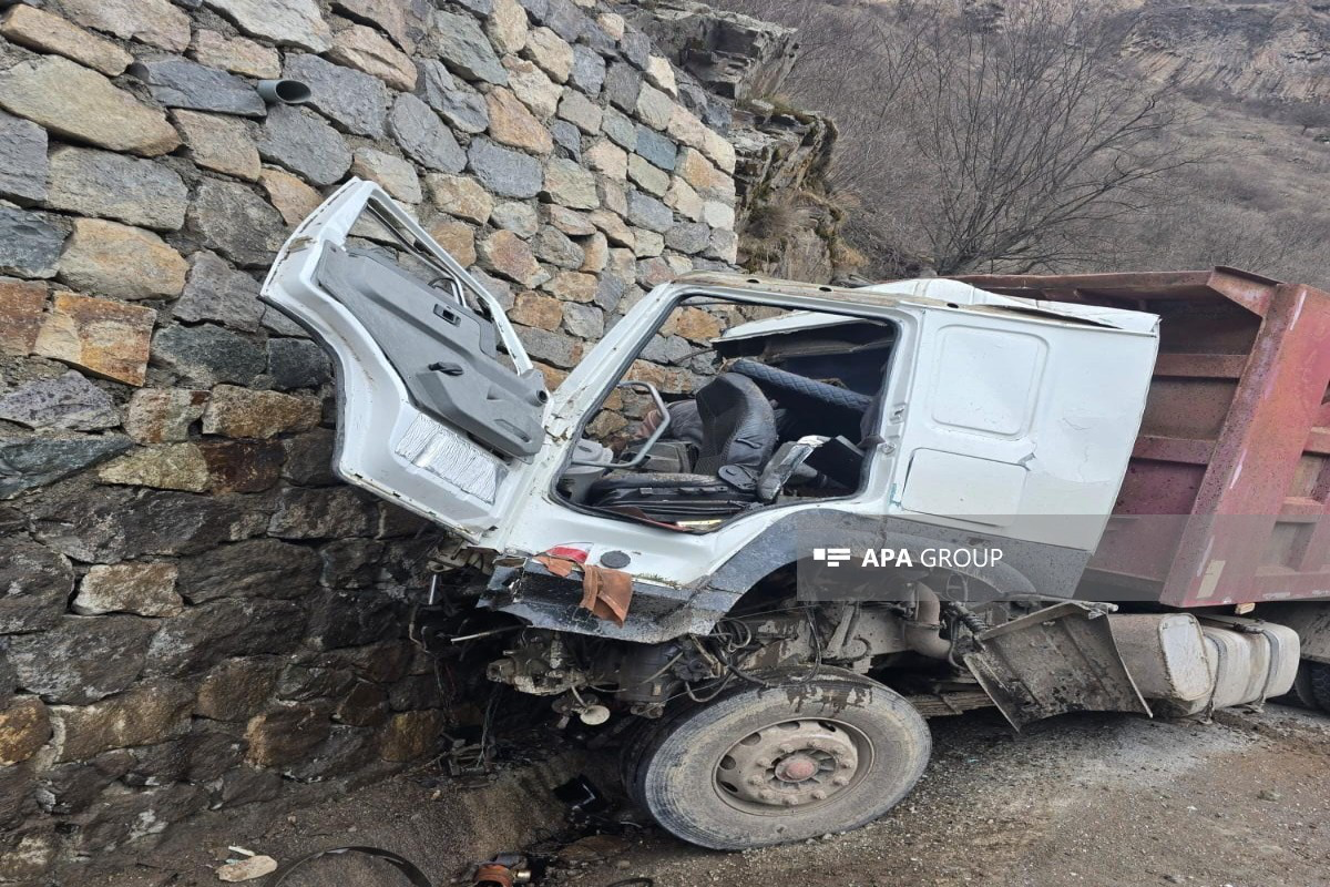 В Кяльбаджаре перевернулся грузовик, погибли 3 человека-ФОТО 