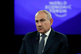 Задержан человек, пытавшийся ударить Пашиняна во время богослужения в церкви-ВИДЕО 