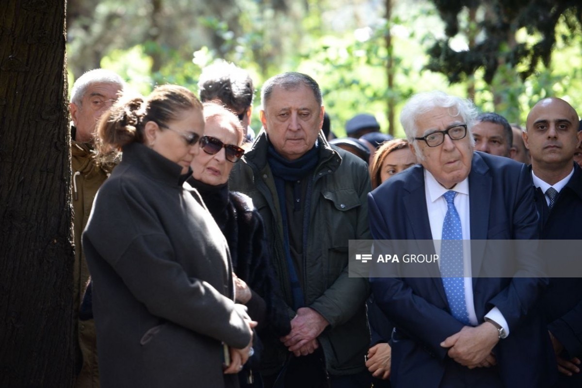 В Баку простились с народным артистом Расимом Балаевым -ФОТО -ВИДЕО -ОБНОВЛЕНО 