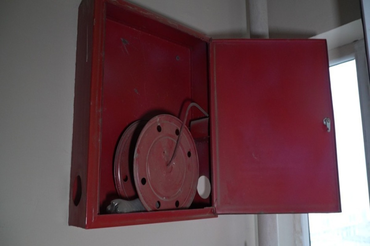 МЧС во время противопожарных учений выявили массу нарушений в жилом здании-ФОТО 