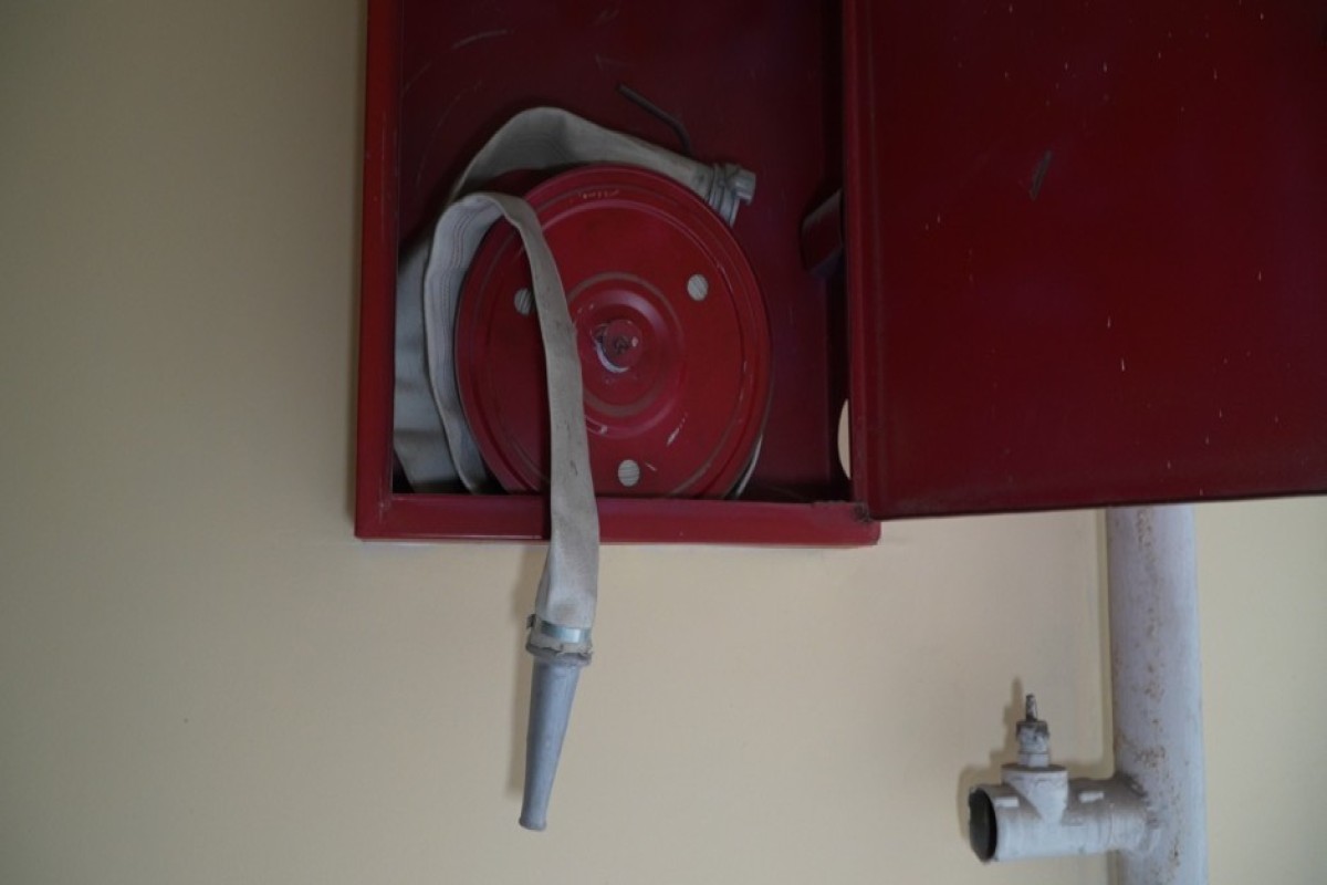 МЧС во время противопожарных учений выявили массу нарушений в жилом здании-ФОТО 