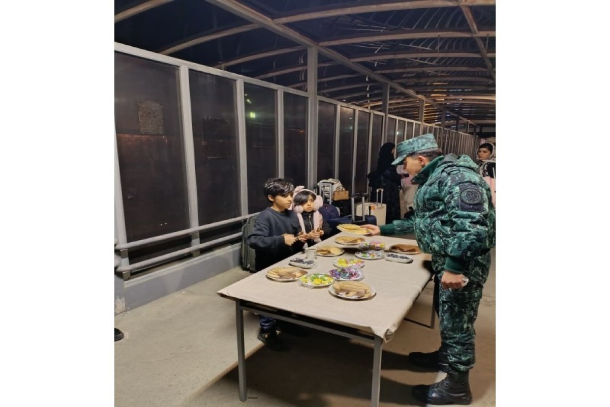 Азербайджан продолжает принимать эвакуированных из Ирана-ФОТО 